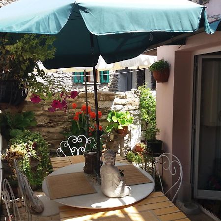 Casa Med Holiday Home Isolabona Kültér fotó