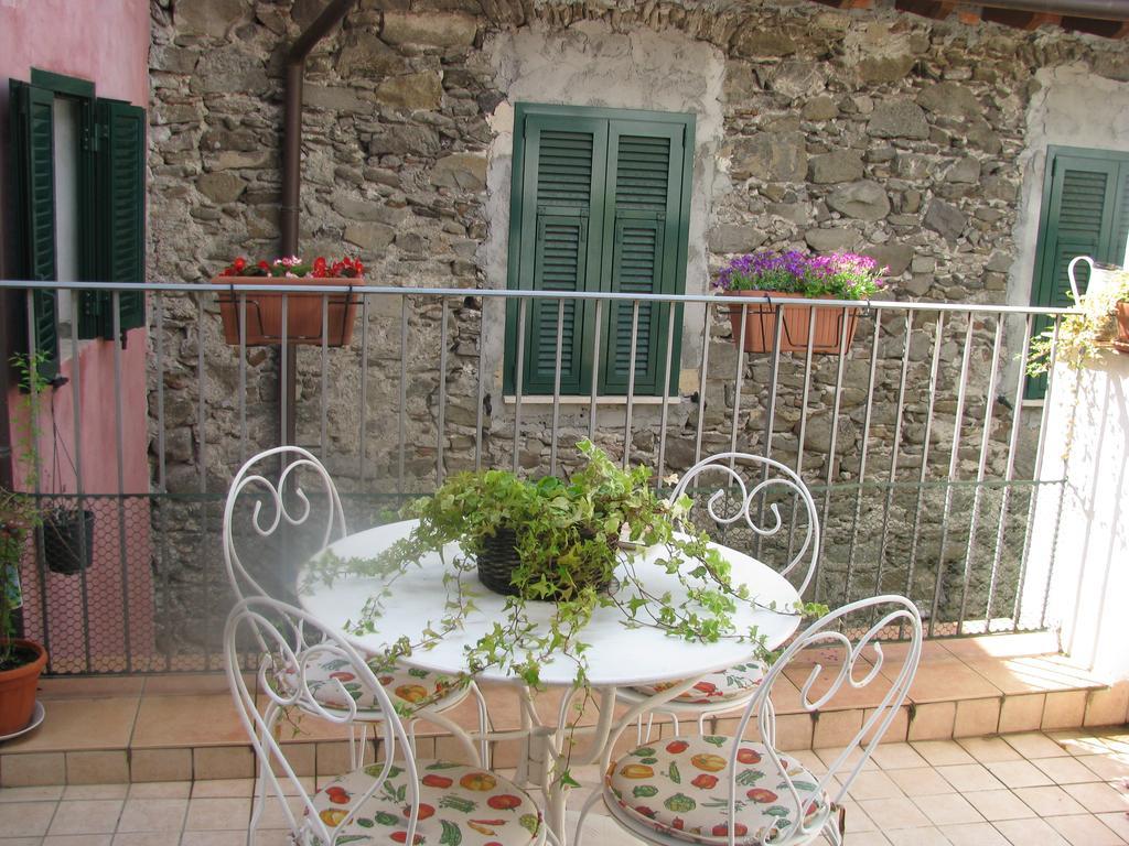 Casa Med Holiday Home Isolabona Kültér fotó