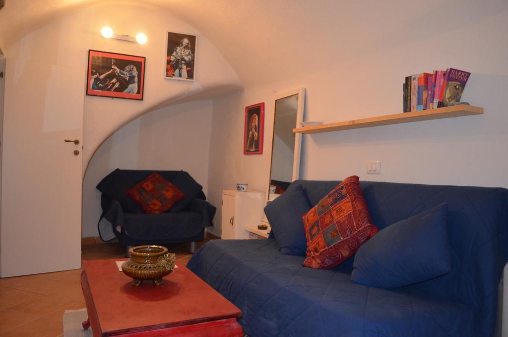 Casa Med Holiday Home Isolabona Kültér fotó
