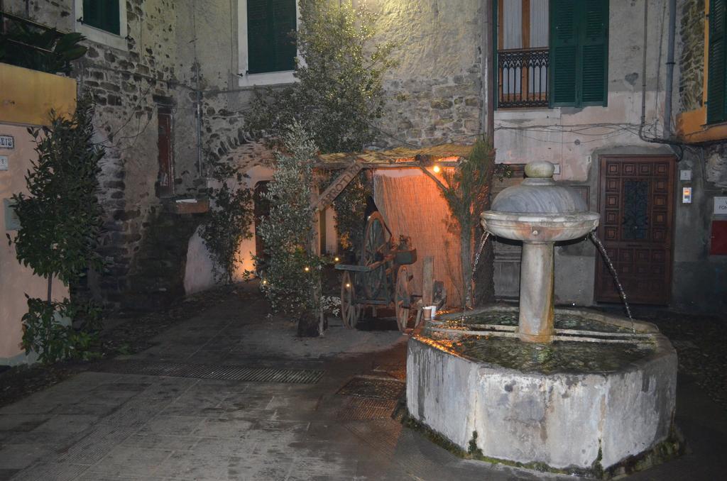 Casa Med Holiday Home Isolabona Kültér fotó