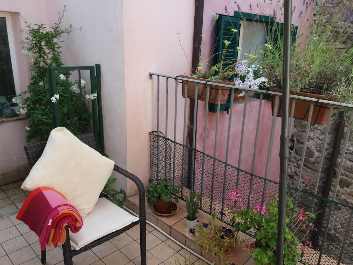 Casa Med Holiday Home Isolabona Kültér fotó
